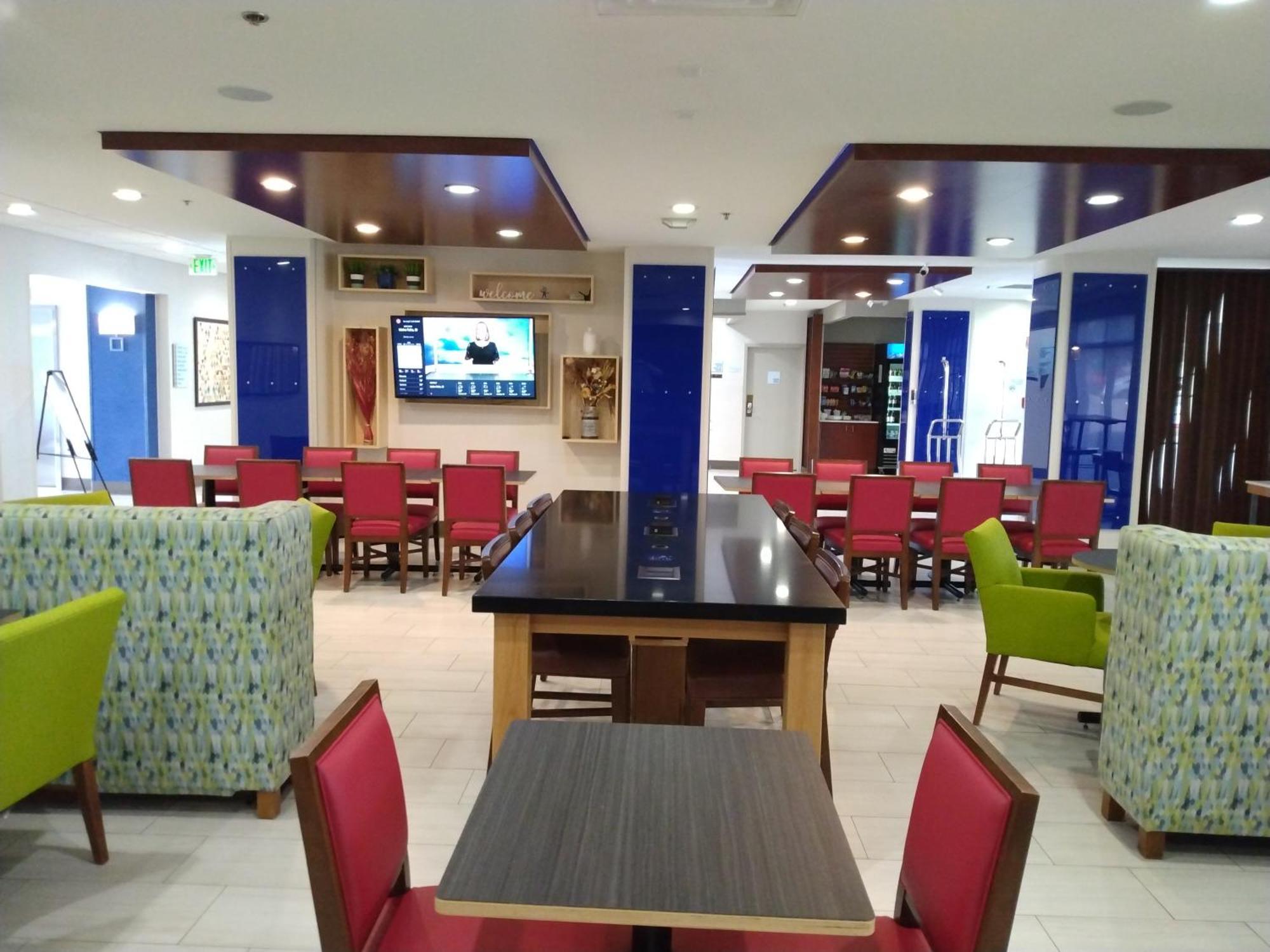 阿尔伯克基城智选假日酒店&套房 外观 照片